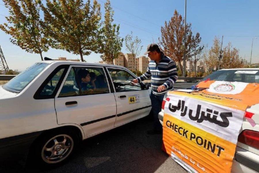 رالی گردشگری بازنشستگان تهران از کاخ نیاوران کلید خورد
